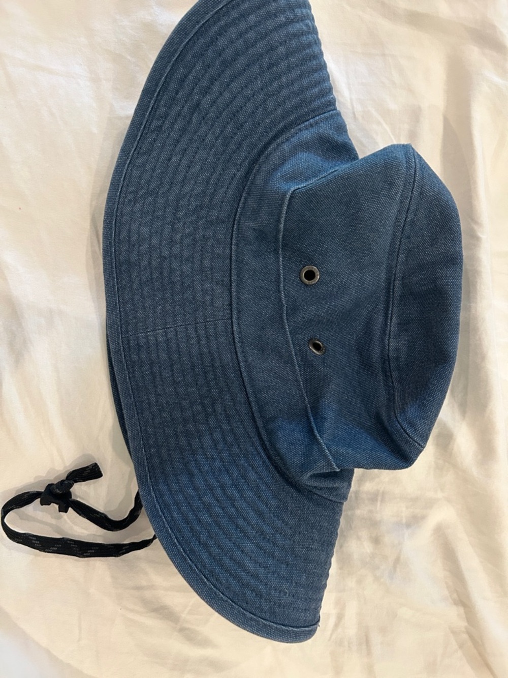 Patagonia Wide Brim Sun bucket Hat in Denim Blue with Chin Strap - Picture 6 of 13